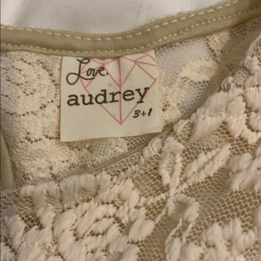 Audrey 3+1 lace dress - Picture 4 of 4